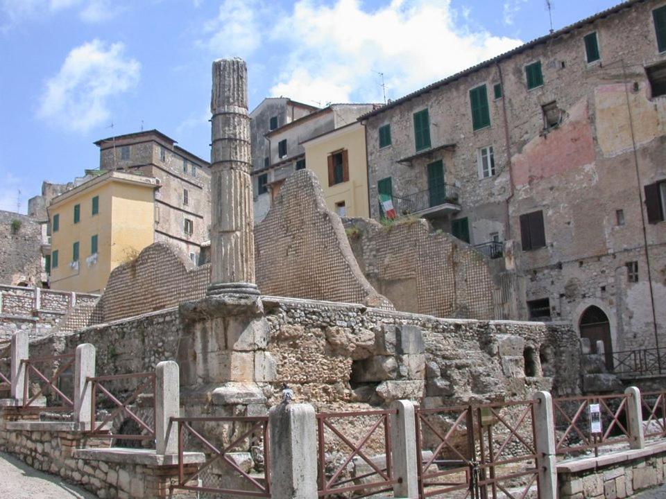 Luxury Suite - Teatro Romano - Duomo - Centro Storico Wi-Fi Terracina Kültér fotó